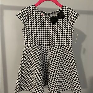NWT 2T Houndstooth Holiday Dress With Bow